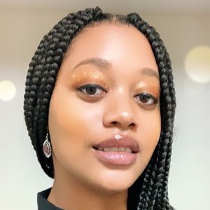 Meet your Posher, Savannah